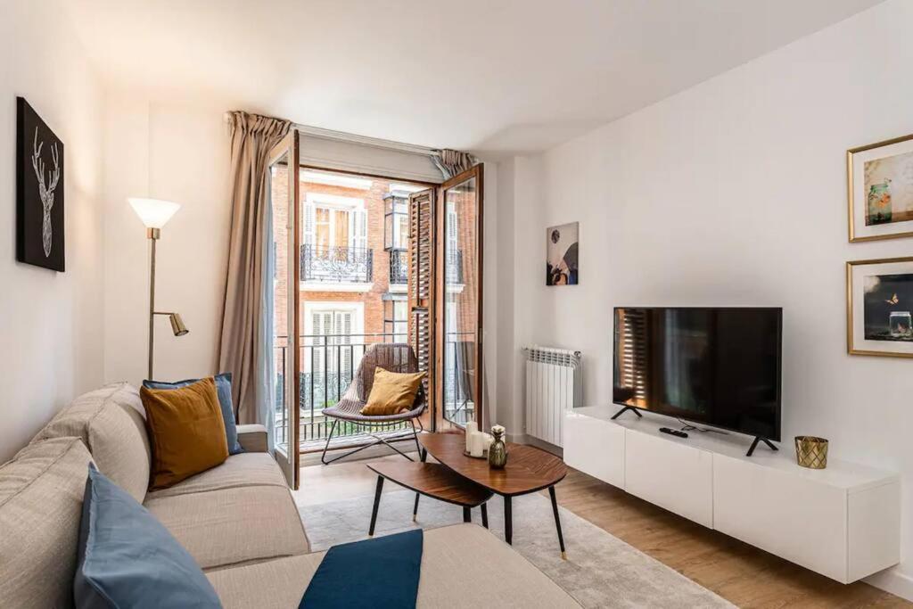 Nice Apartment Near Gran Via Val27 Мадрид Екстериор снимка